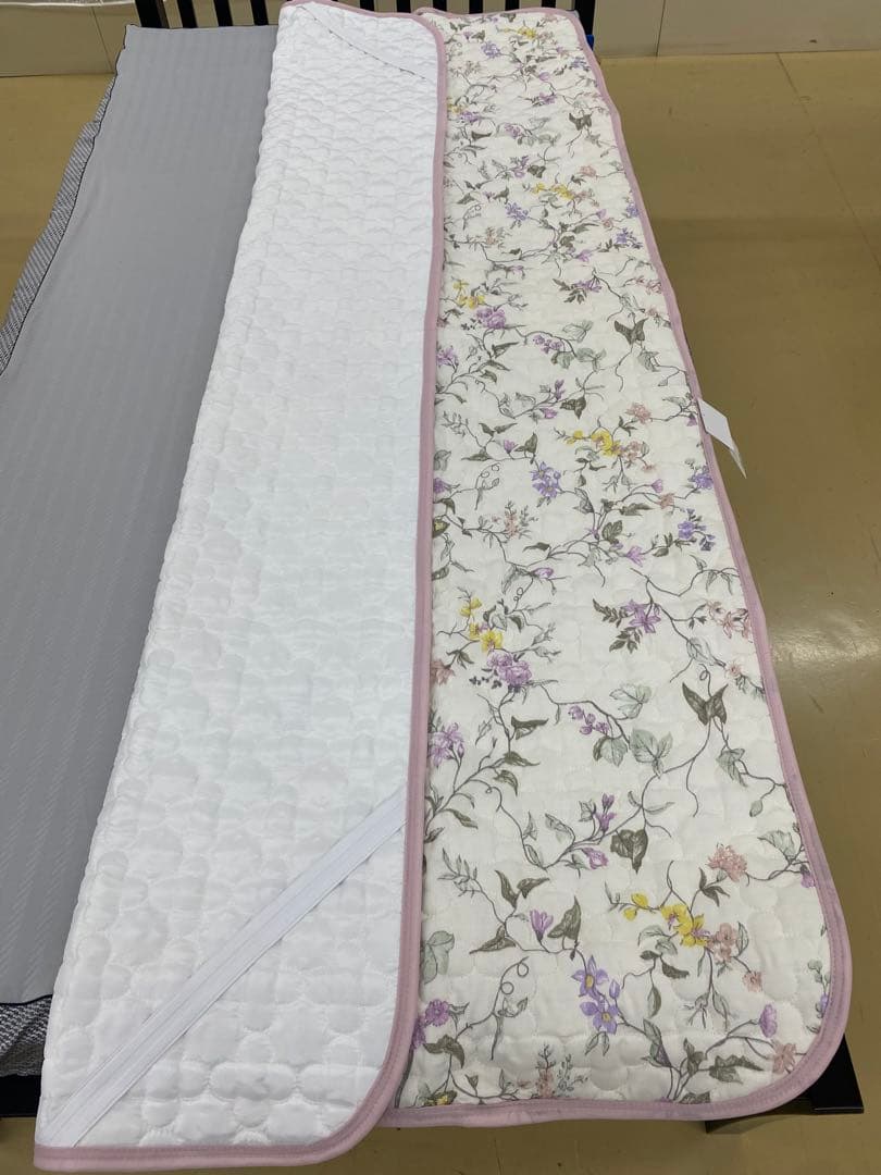 ロマンス　２重ガーゼ敷パッド・V &A・綿１００%・オールシーズン対応・シングル