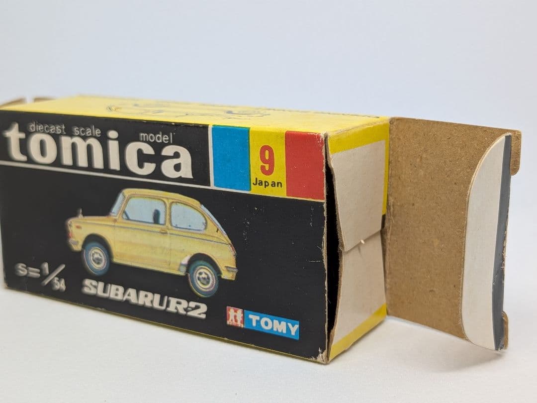 トミカ 黒箱　日本製SUBARU R2 緑色