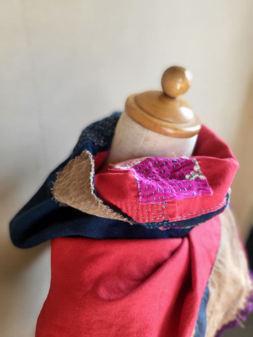 一点物 手縫い刺し子ストール藍染め蚊帳生地＋大島紬＋晴れ着古布 208×34cm