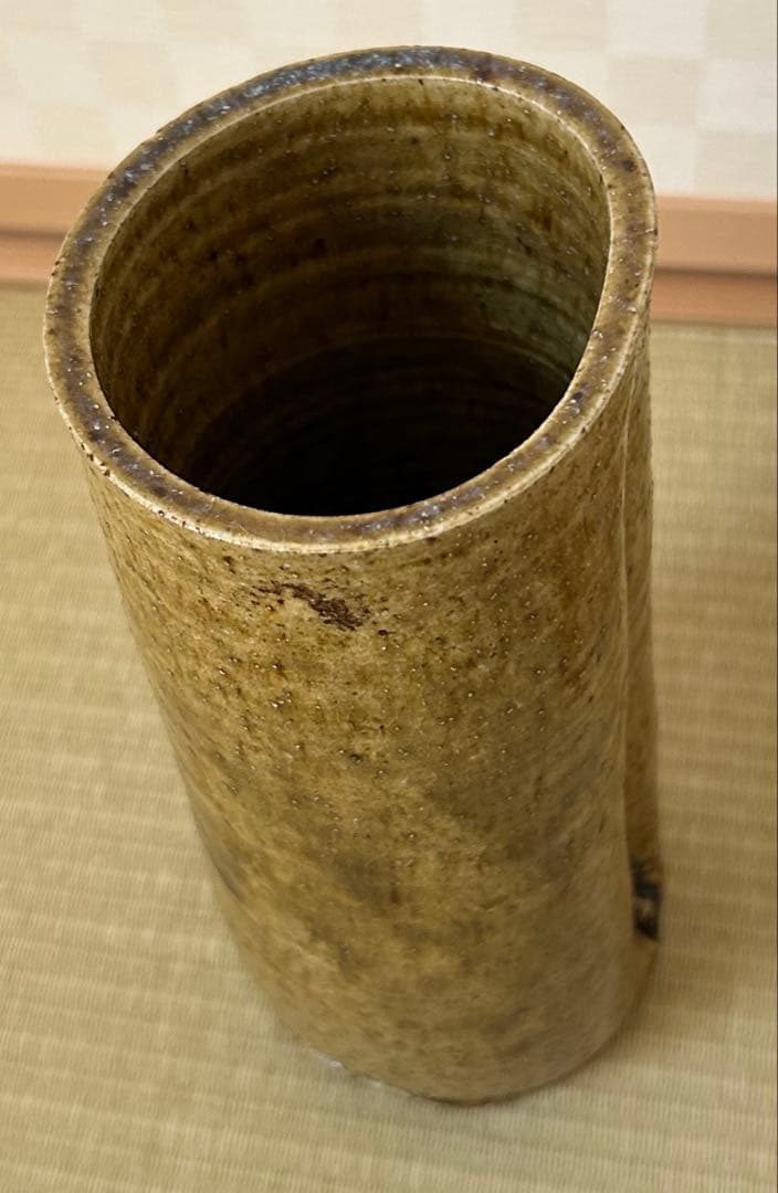 陶芸家 加藤春鼎 作 黄瀬戸 花入 共箱付 在銘 花瓶 茶道具 美濃焼 作家物