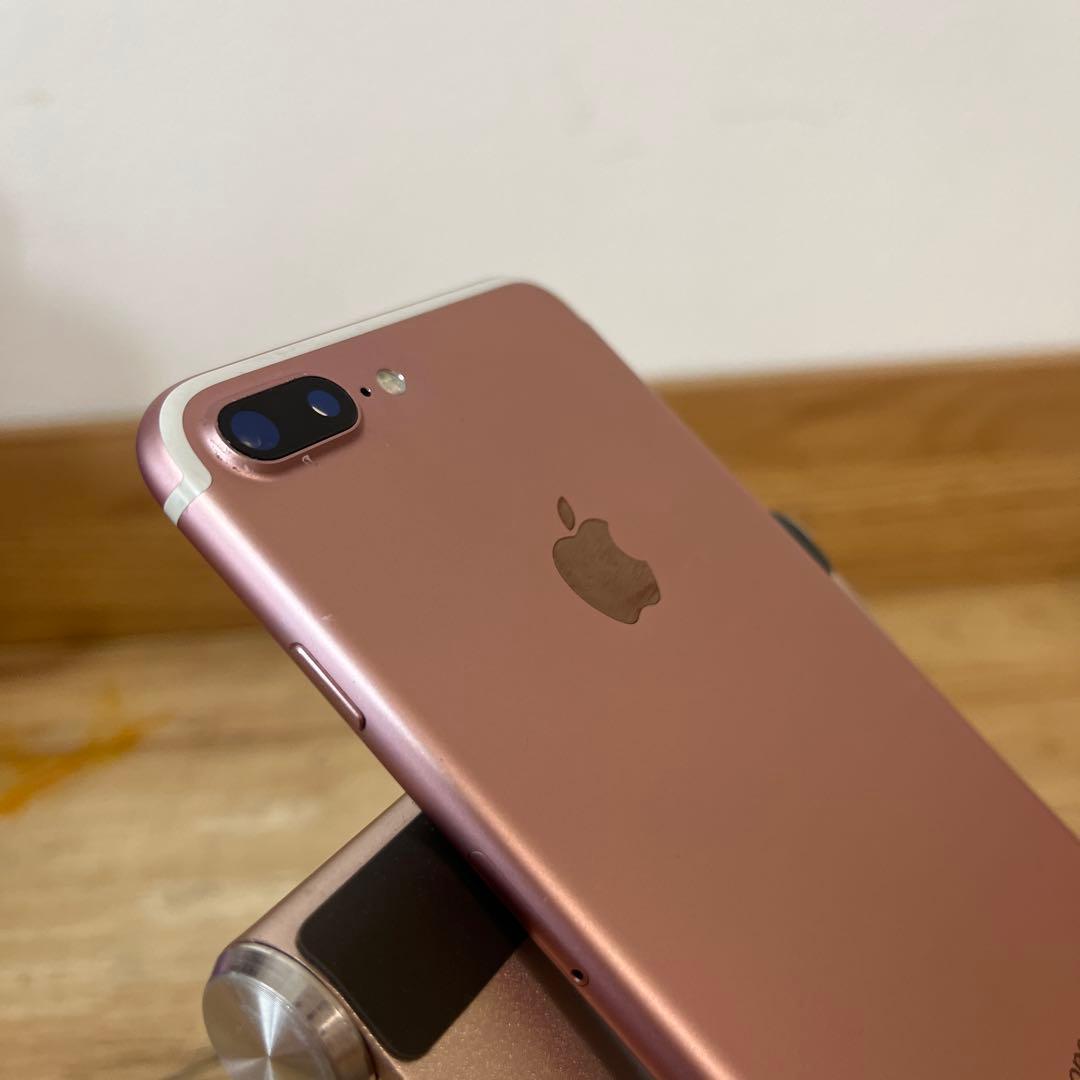 バッテリー新品交換済100%！iPhone7 plus 256GB SIMフリー