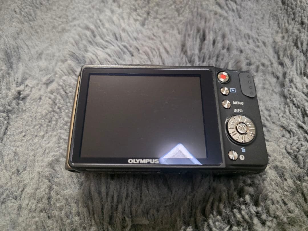OLYMPUS コンパクトデジタルカメラ 20倍ズーム シルバー