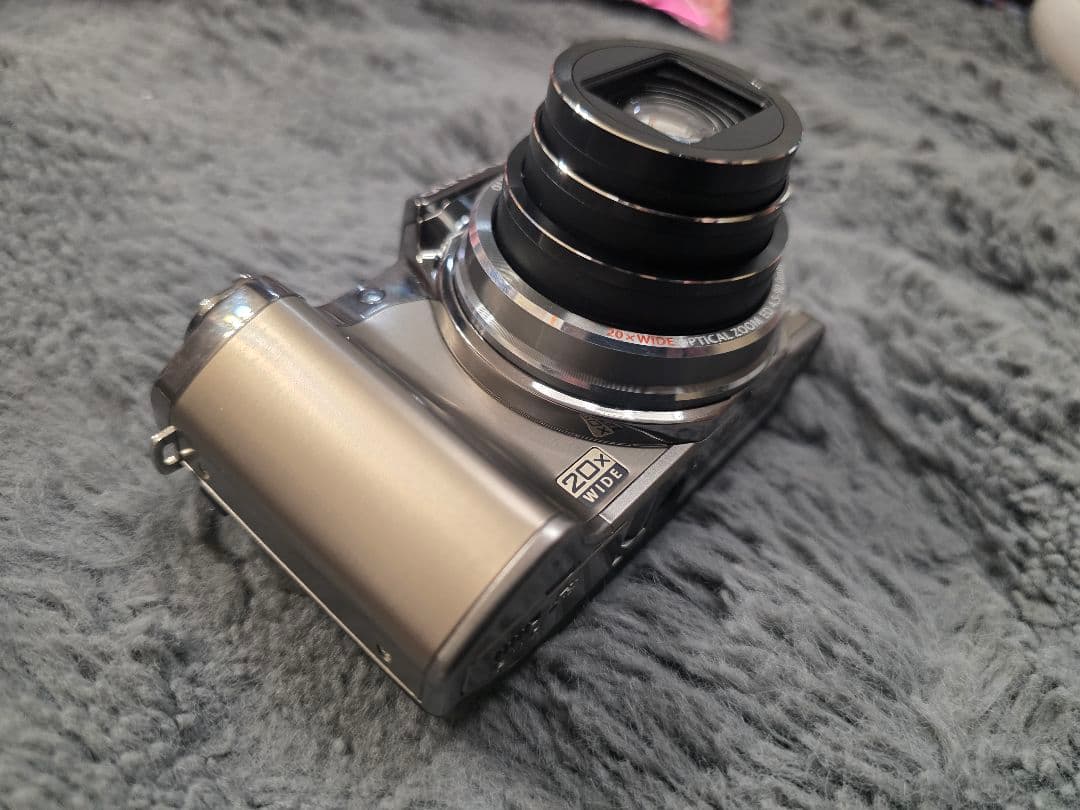 OLYMPUS コンパクトデジタルカメラ 20倍ズーム シルバー