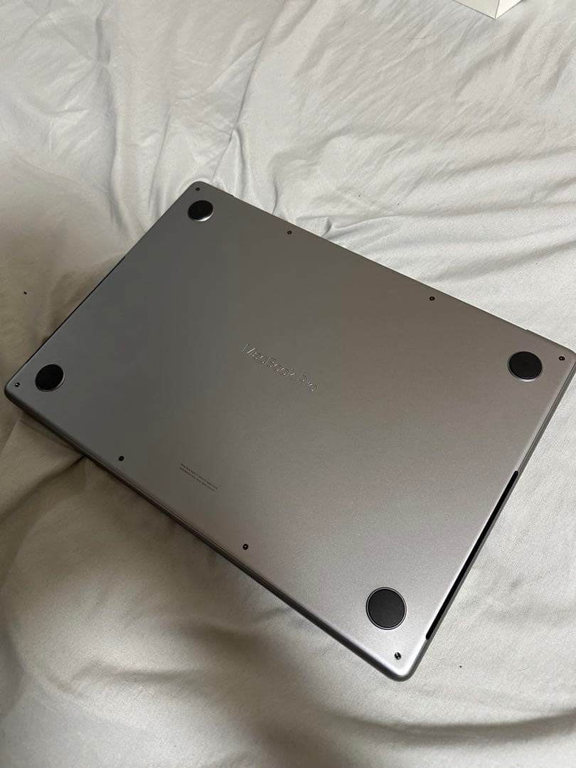 美品 MacBook Pro 14インチ M2 Pro 16GB SSD512