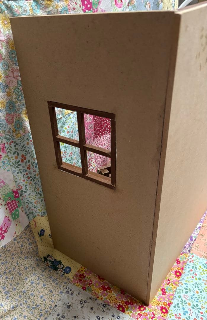 ハンドメイド　ミニチュアハウス　手作り　カフェ風模型　人形用背景　ラスト１点品