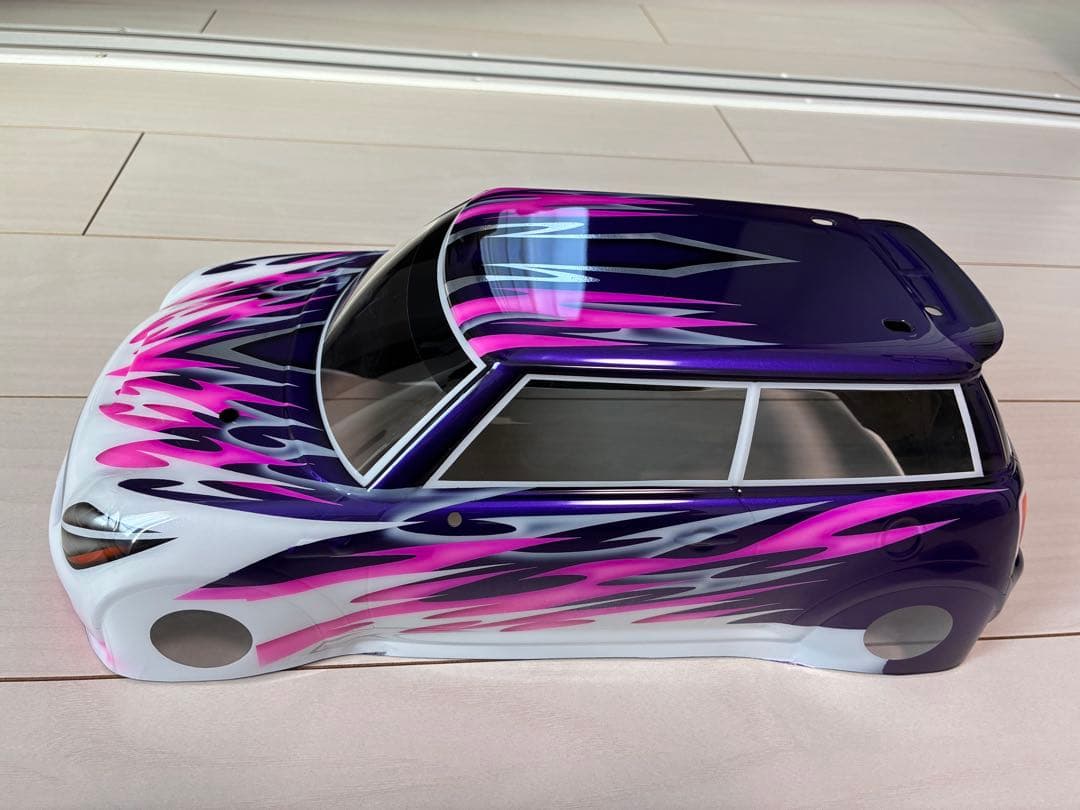 タミヤ　1/10ミニクーパーS 2006 ボディ　カスタムペイント済み