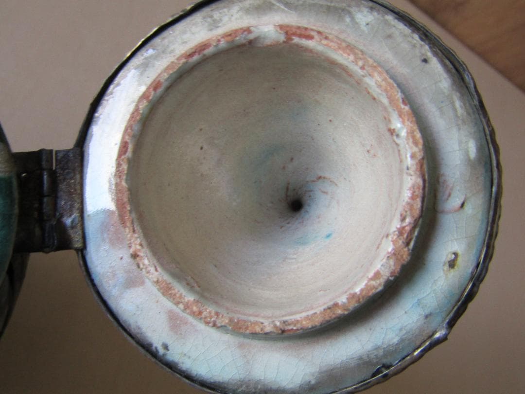 モロッコ　装飾的な金属製ティーポット