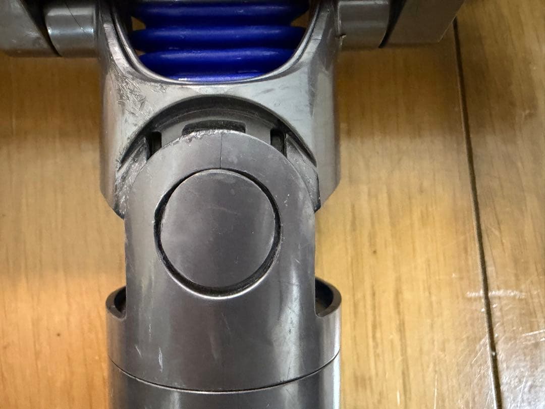 ダイソン　dyson V12 Detect 本体　スタンド付　SV20