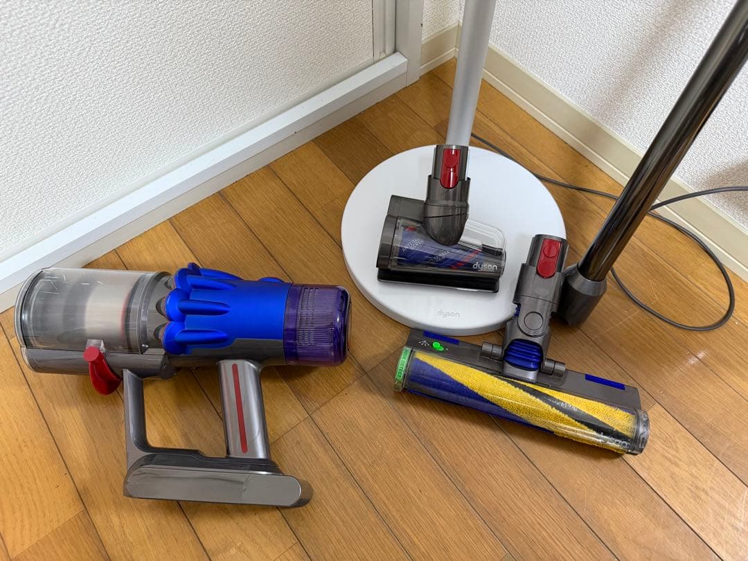 ダイソン　dyson V12 Detect 本体　スタンド付　SV20