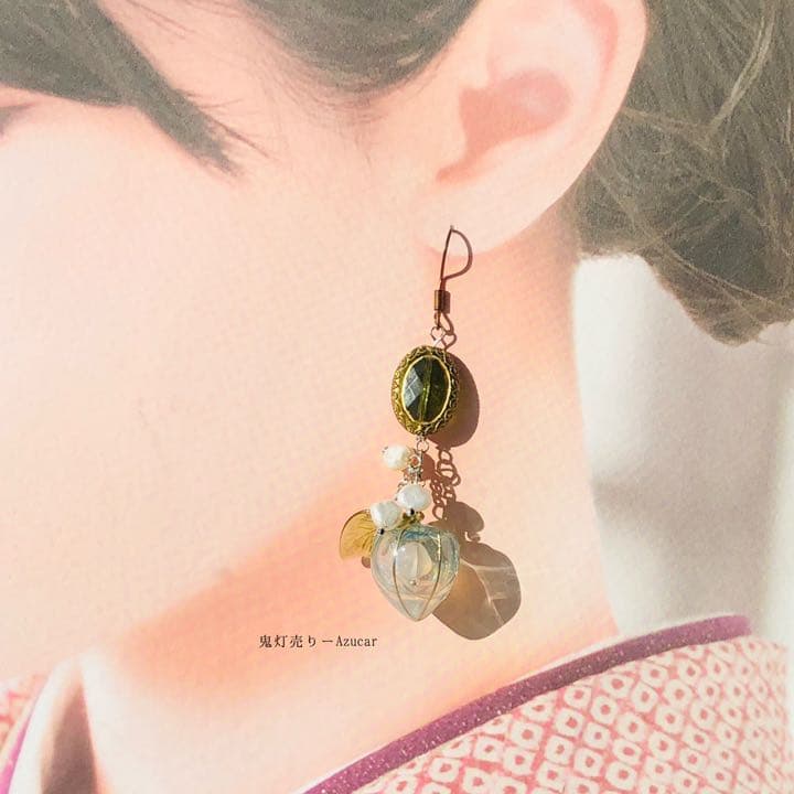 パープルとブルーグラデーション鬼灯とオーロラほおずきの和風ピアス淡水パール付き