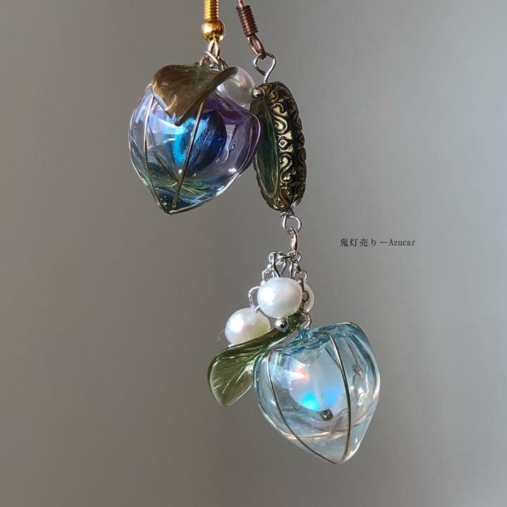 パープルとブルーグラデーション鬼灯とオーロラほおずきの和風ピアス淡水パール付き