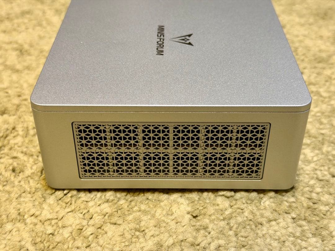 美品 Minisforum UM750L Slim ミニPC