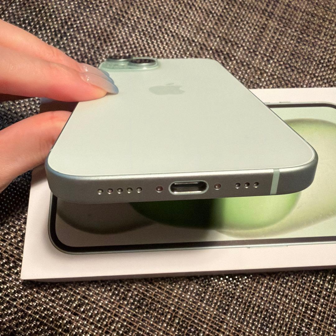 iPhone15 256G グリーン