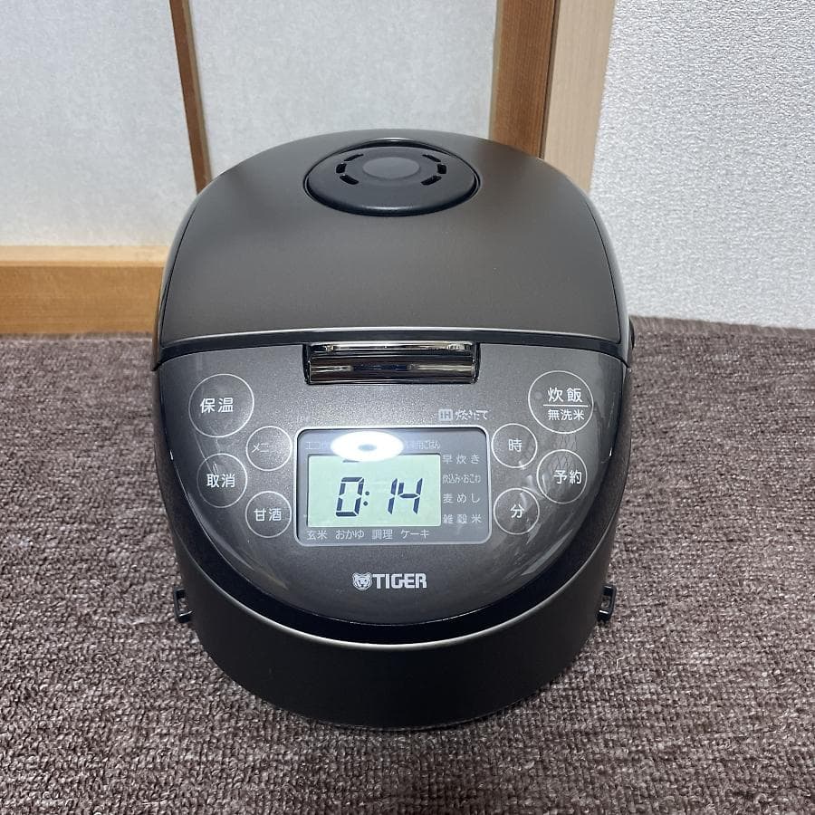 2021年製■タイガー IH炊飯器 3合炊き 炊きたて JPF-N550-K