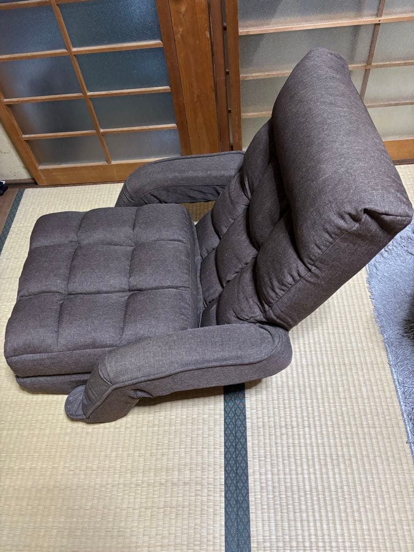 ブラウン クッション付きリクライニングソファ