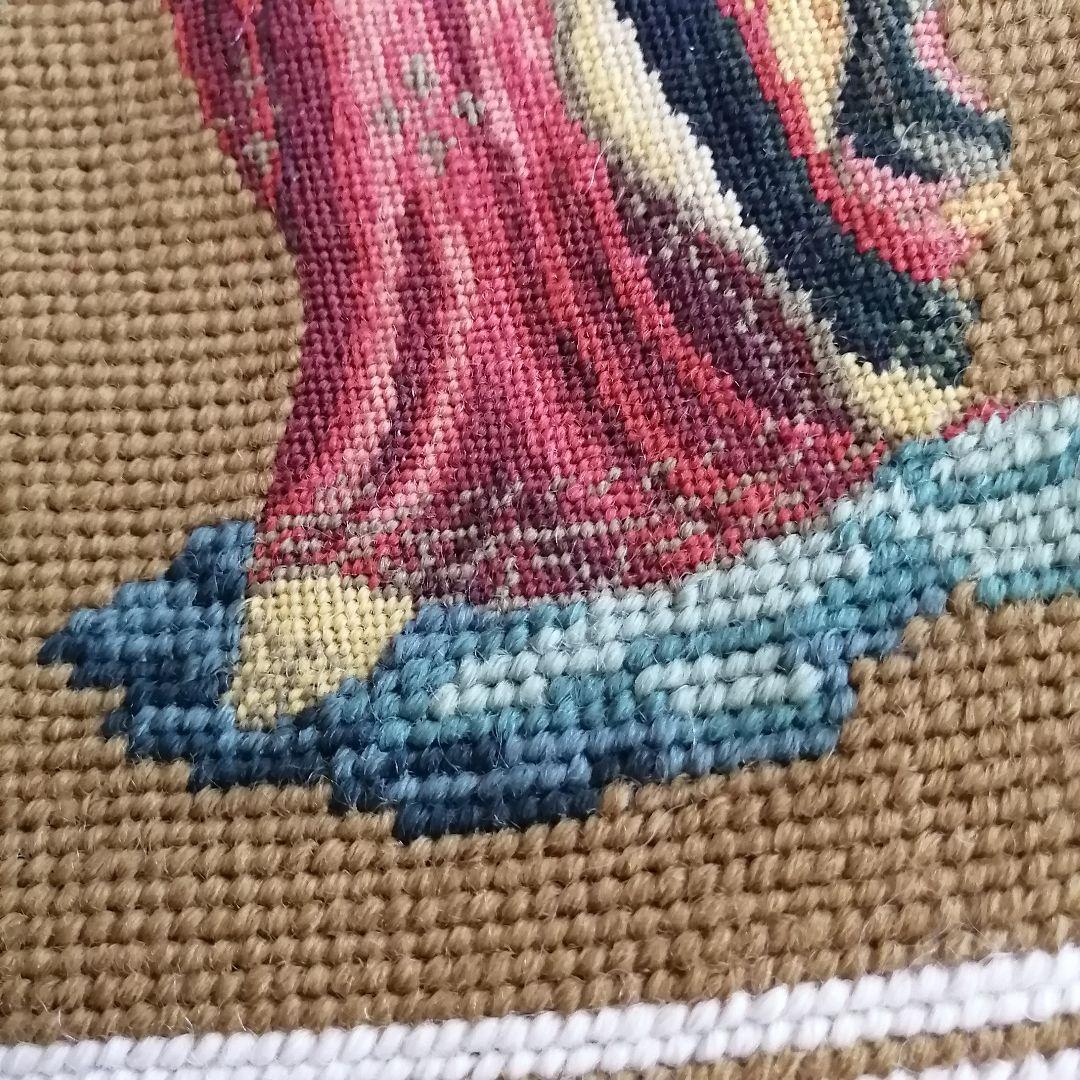 イギリスアンティーク　ミディポワン手刺繍　クッションカバー