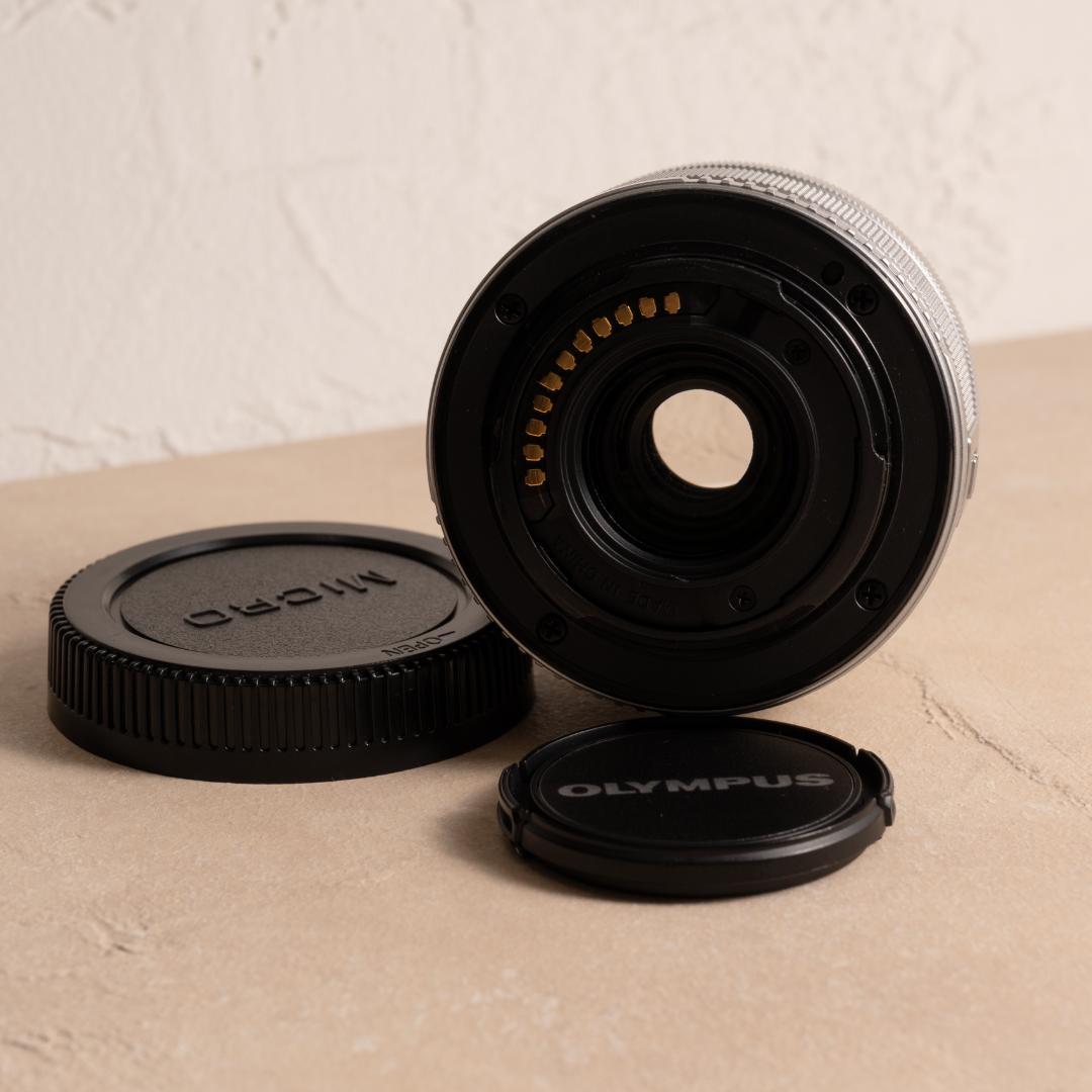 OLYMPUS M.ZUIKO DIGITAL 14-42mm Ⅱ R シルバー