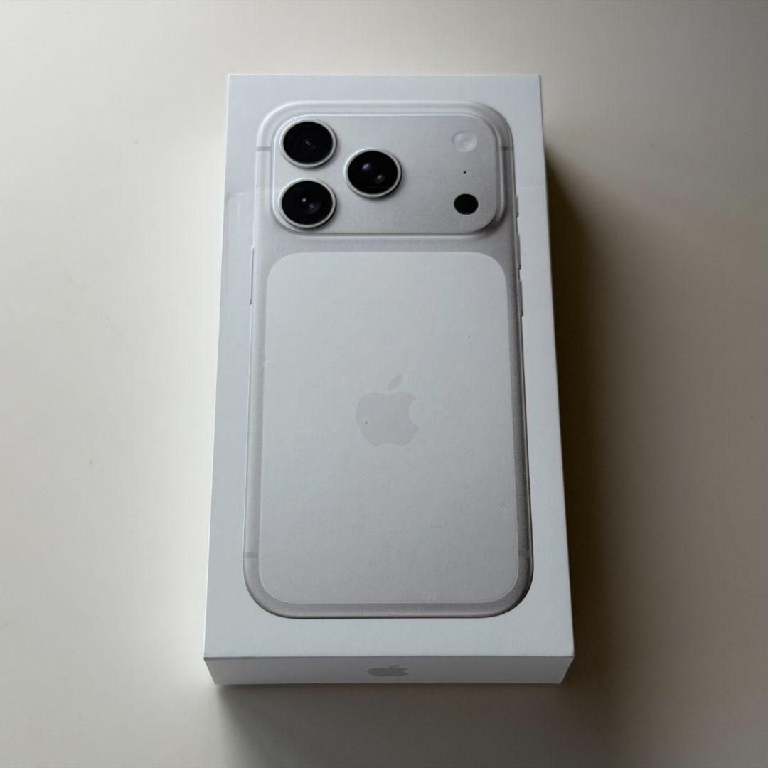 【香港版】iPhone 17 Pro 1TB シルバー【新品】物理SIM対応