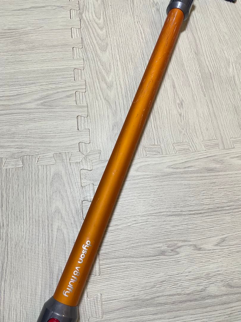 ダイソン　Dyson v8 fluffy