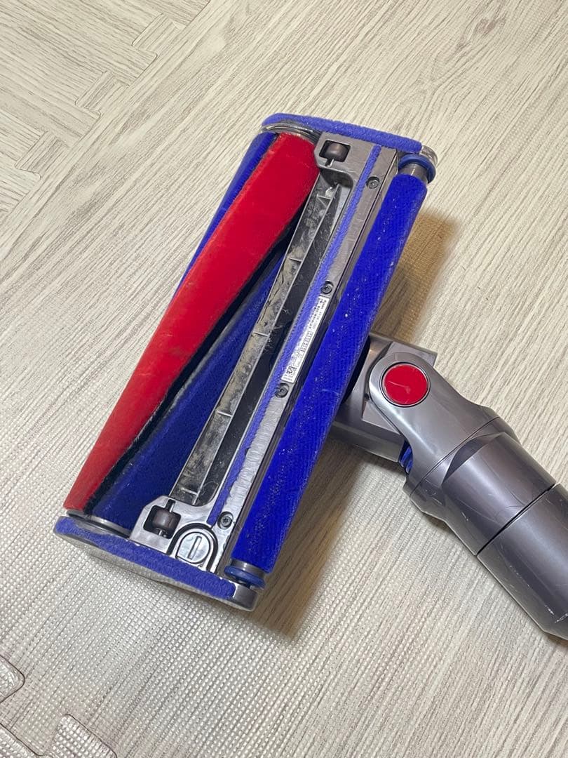 ダイソン　Dyson v8 fluffy