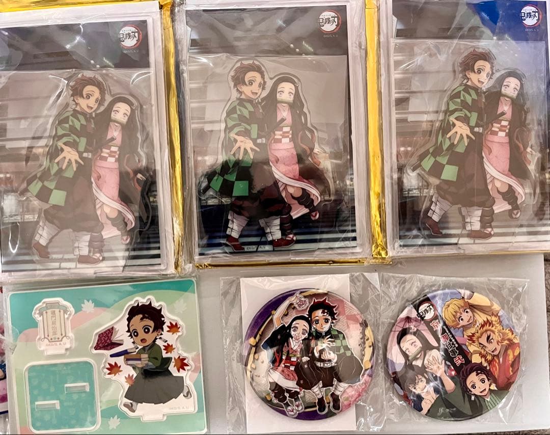 鬼滅の刃 ufotable 炭治郎 アクリルスタンド 缶バッジ クリスマス