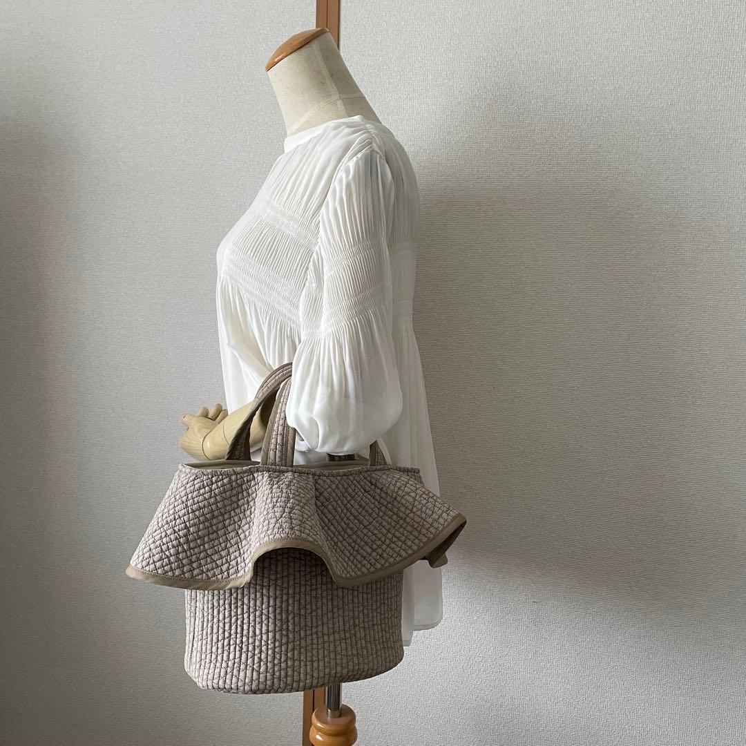 フリル付き楕円底のトートバッグ　ヌビバッグ　裏地付き　ベージュ　ハンドメイド