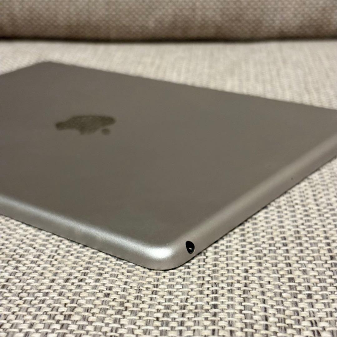 Apple iPad 第6世代 Wi-Fi モデル 128GB