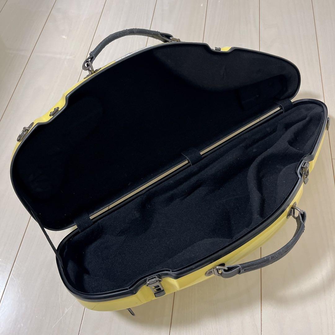 ccシャイニーケース　ハードケース　楽器　イエロー　黄色　管楽器