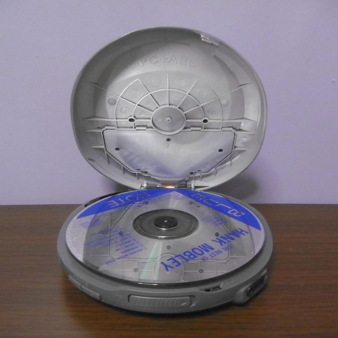 【美品】SONY CDウォークマン D-E666_S