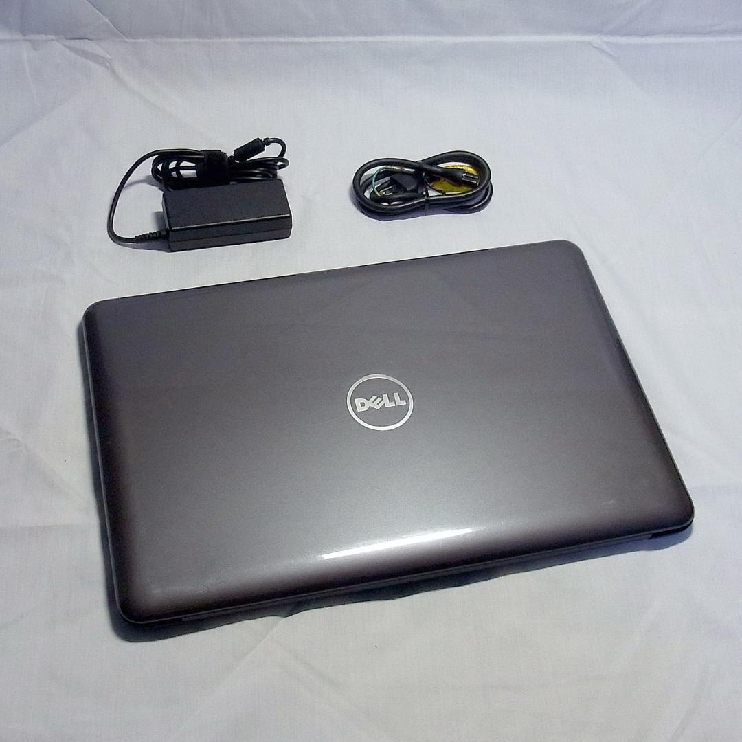 17型デルノートパソコン／32GB／第7世代／i7／SSD／Windows11