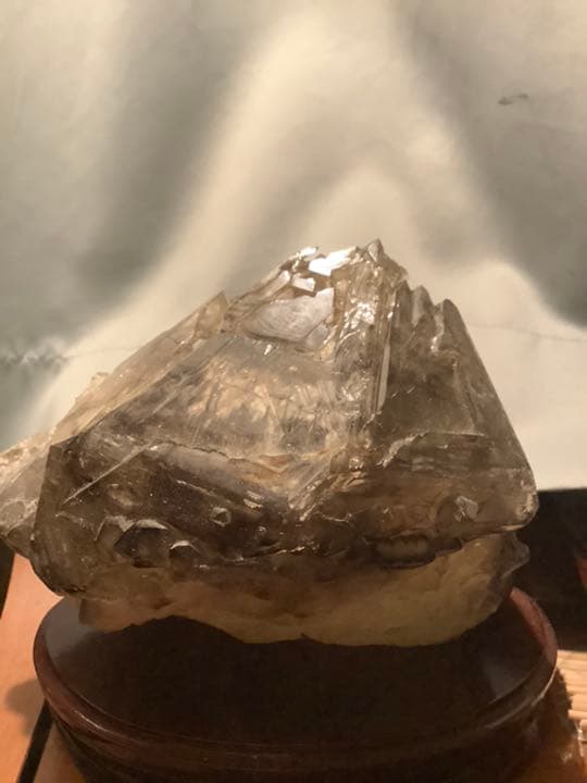 希少　エレスチャル　骸骨水晶　推定1kg〜2kg