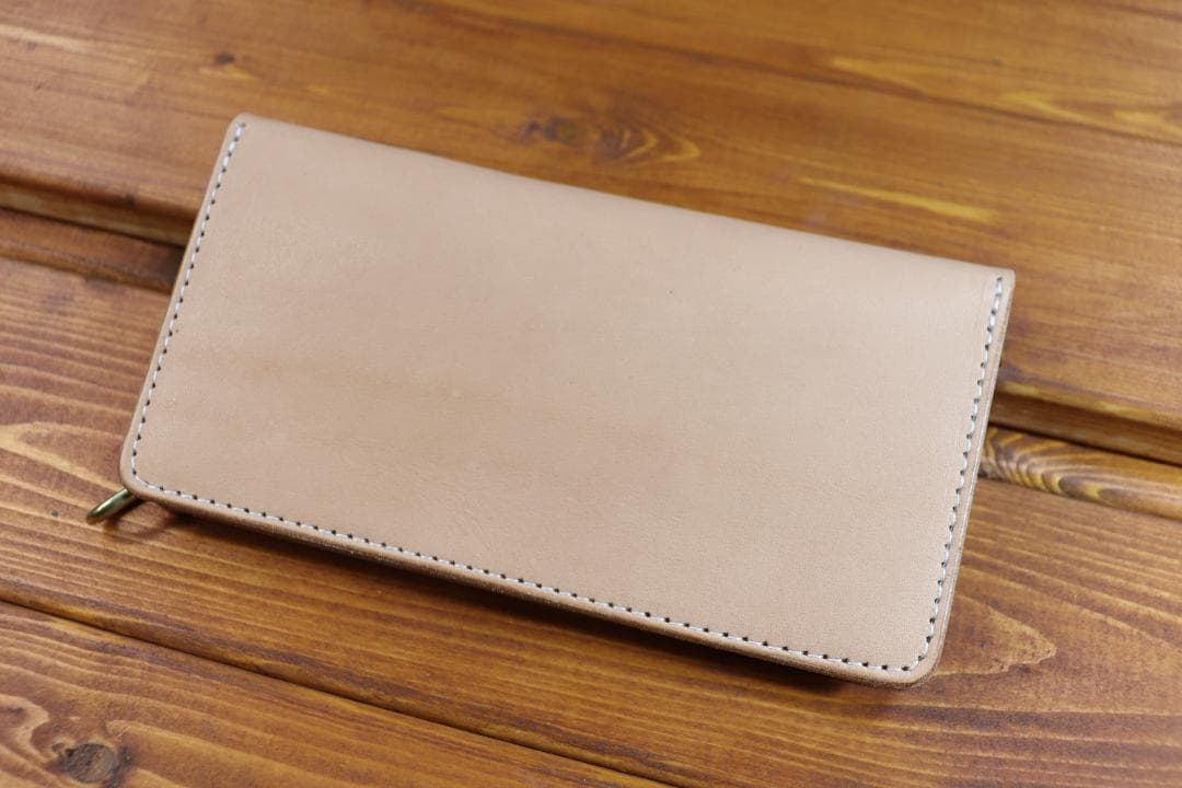 ロングトラッカーウォレット　真鍮　生成　白糸　栃木レザー