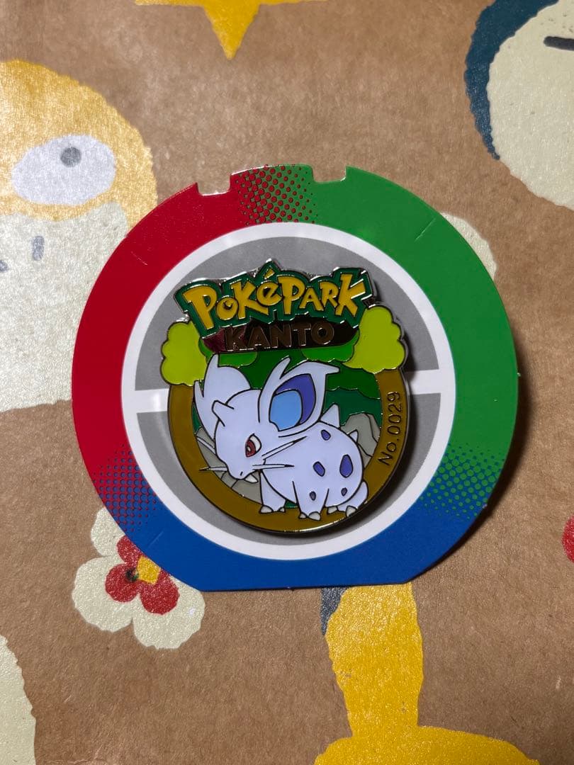 ポケパークカントー　ピンバッジ　5つ　まとめ売り　ニドラン