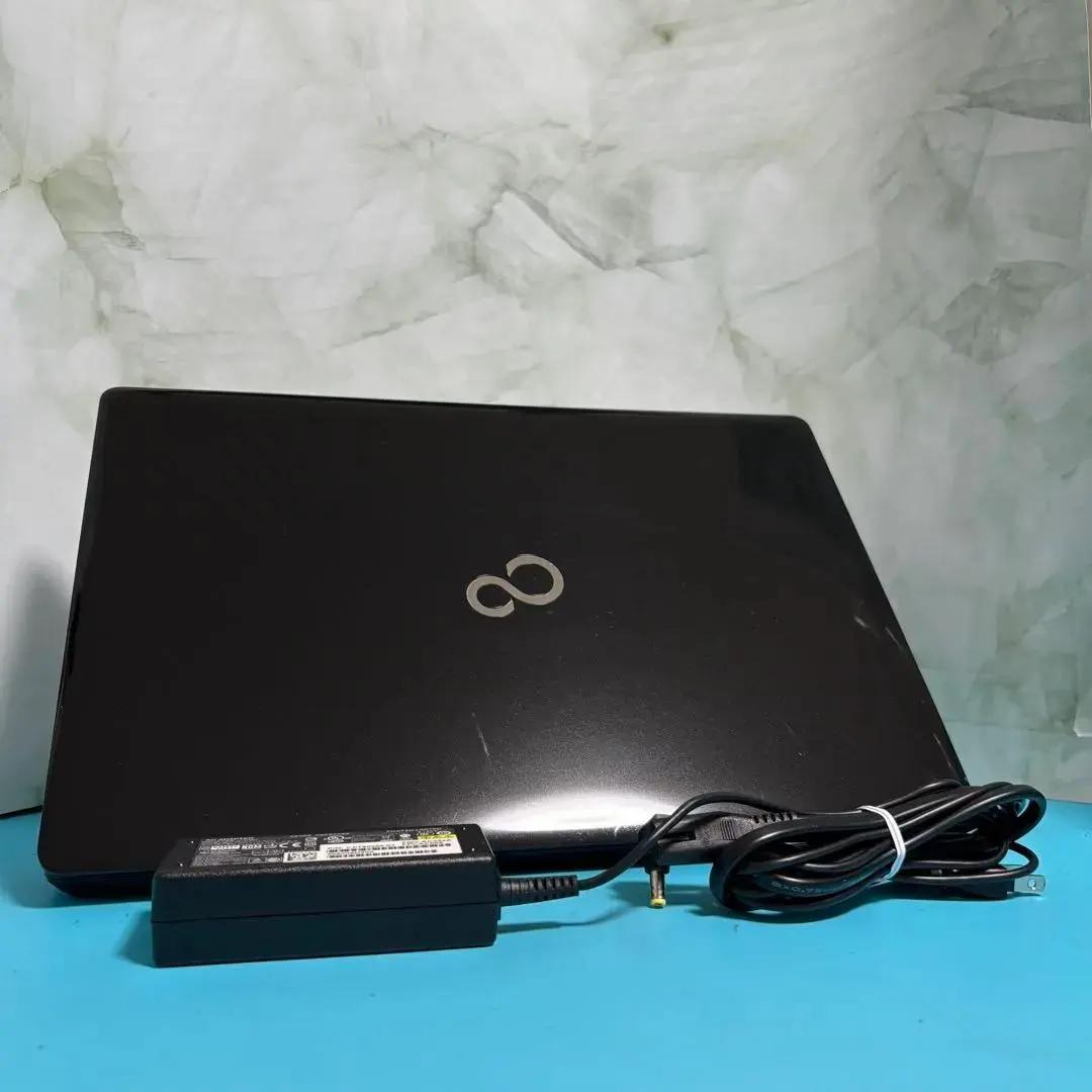 6世代i3★大人気ノートPC★バッテリー良好◎オフィス付！爆速SSD メモリ8G