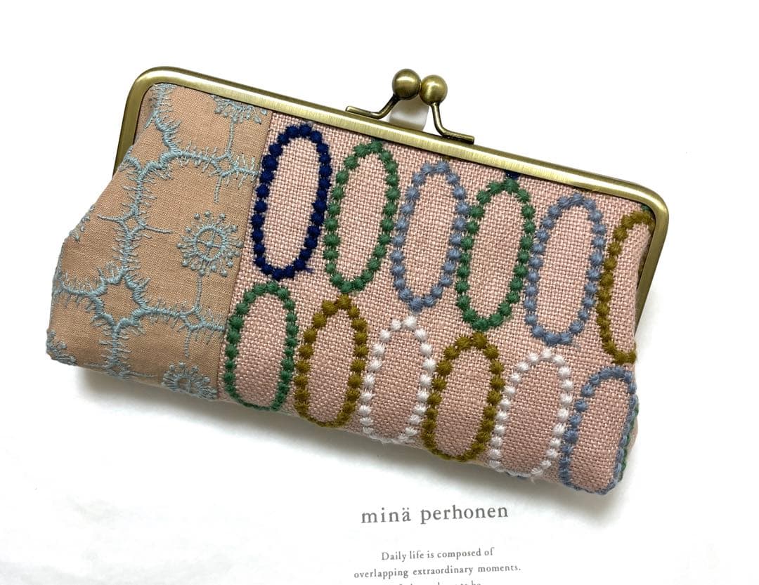 ⚮ミナペルホネン sandrose ピンク系パステル パッチワーク がま口ポーチ