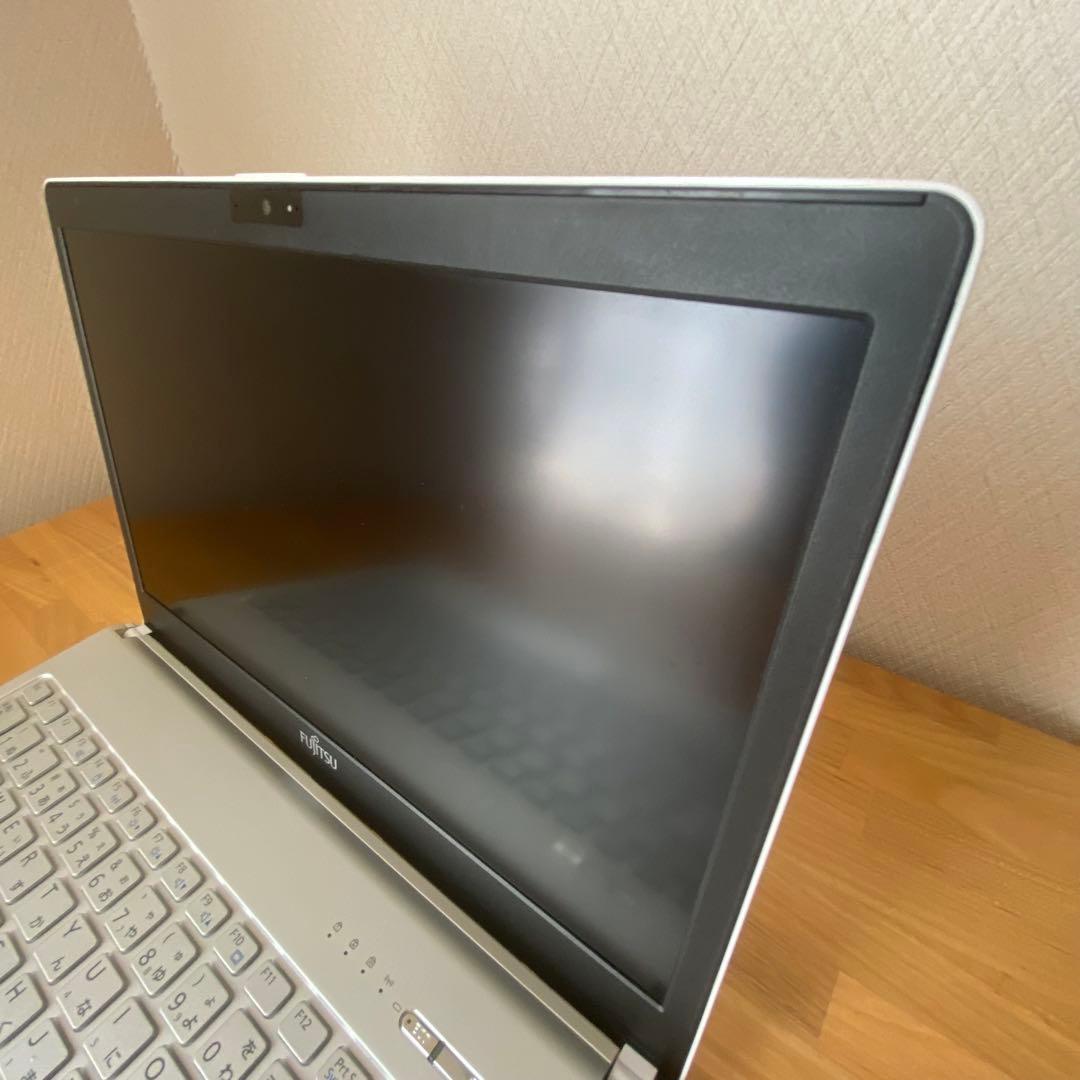 【すぐ発送】富士通ノートパソコンLIFEBOOK SHシリーズ