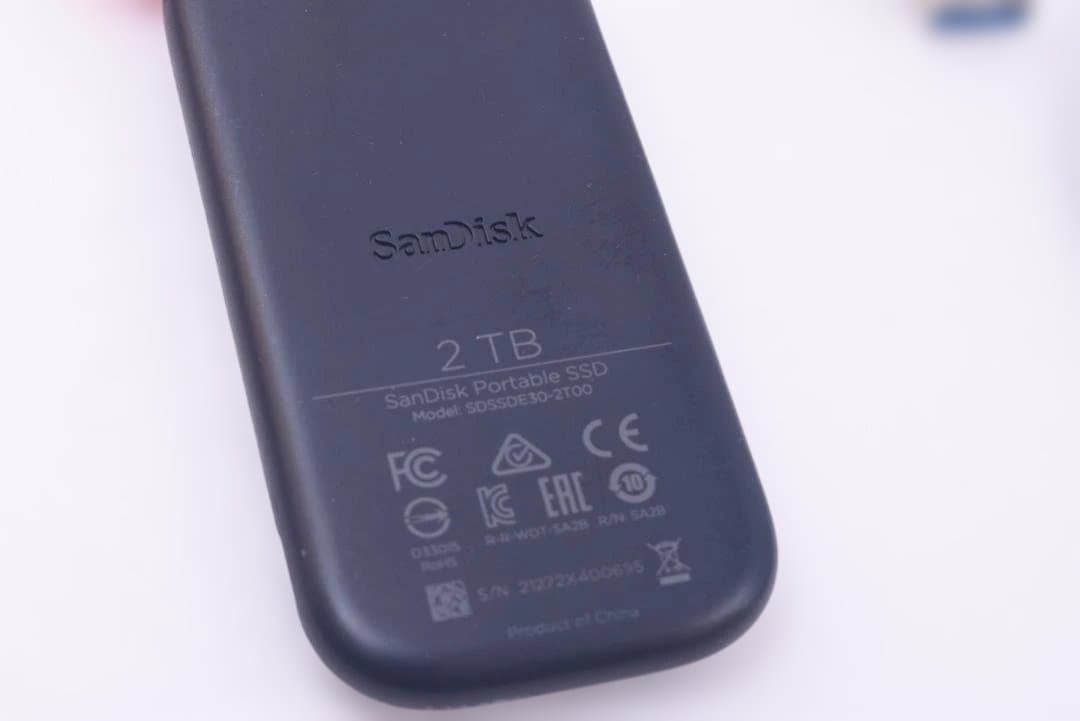 外付けハードディスク・ドライブ SanDisk Portable SSD 2TB