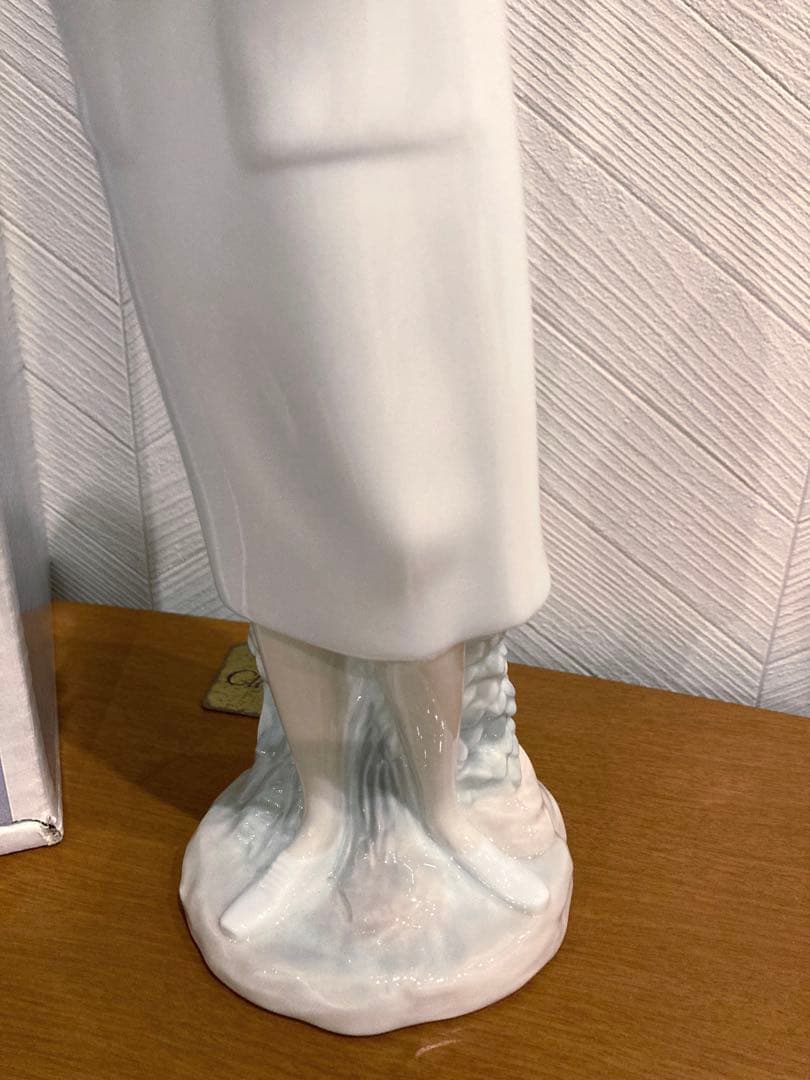 LLADROリヤドロ 優しいナース