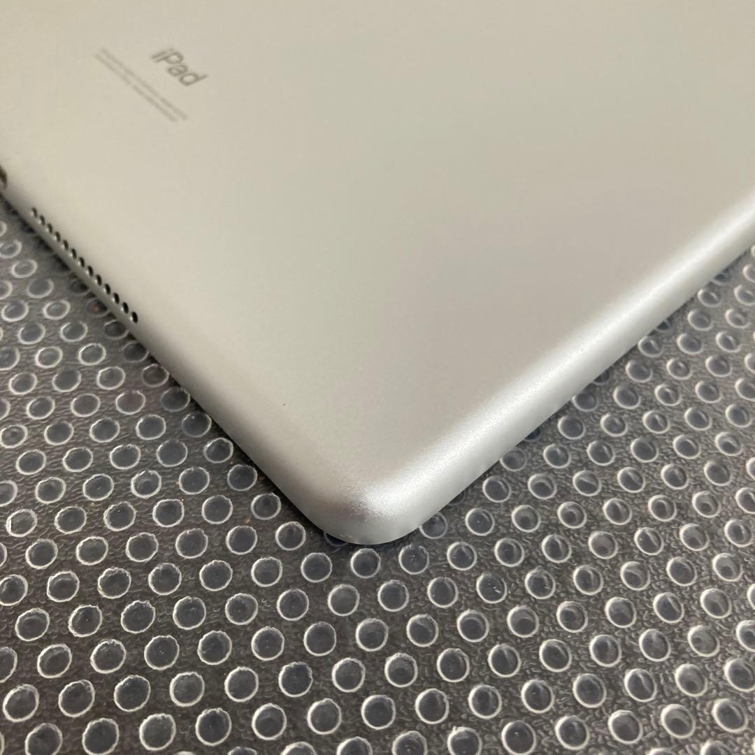 595【早い者勝ち】iPad8 第8世代 32GB WIFIモデル☆