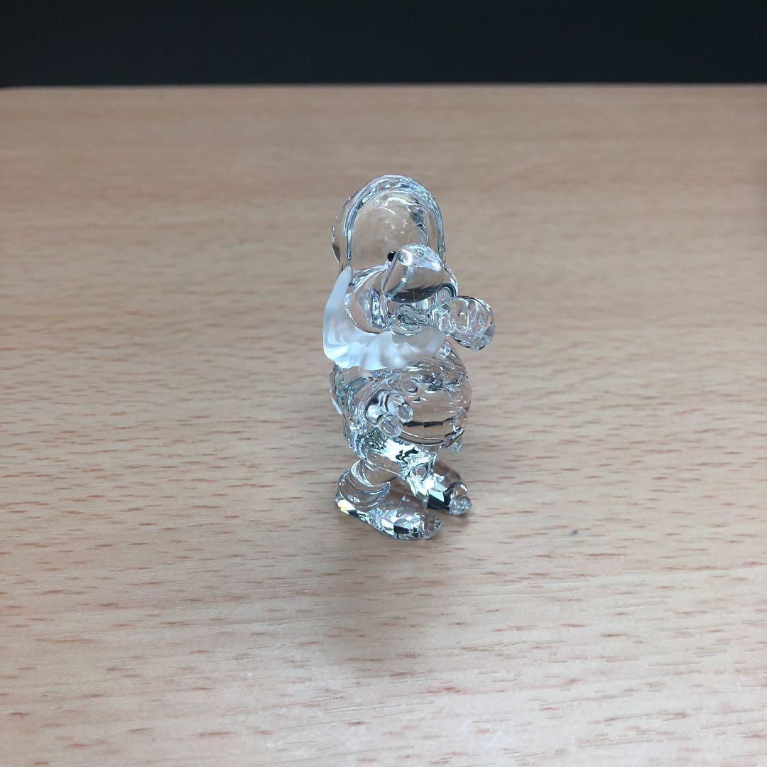 スワロフスキー　ディズニー　7人のこびと　くしゃみ　スニージー