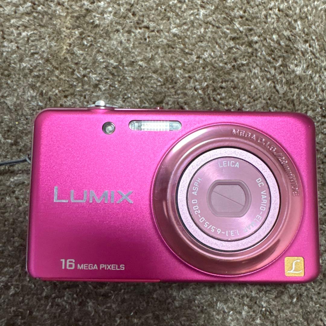 パナソニック　LUMIX DMC-FH7 レンズ内斑点あり