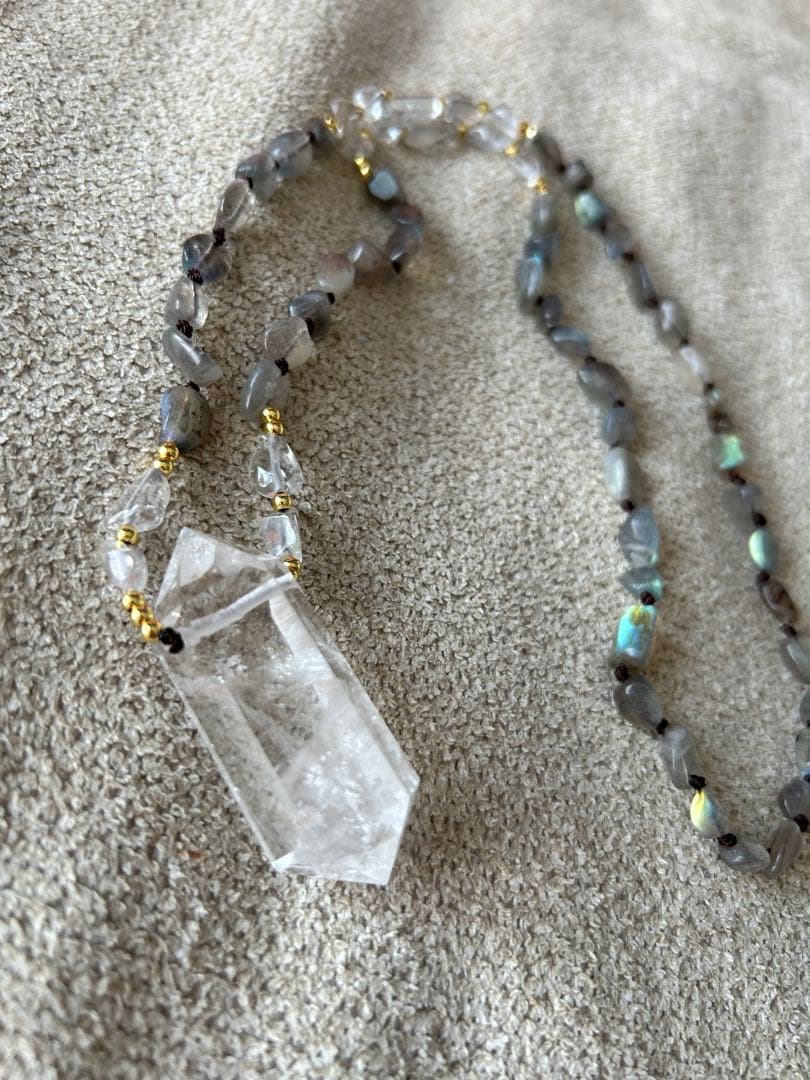 水晶　クリスタルクラスター　ラブラドライト　ネックレス　神秘的　天然石　鉱物