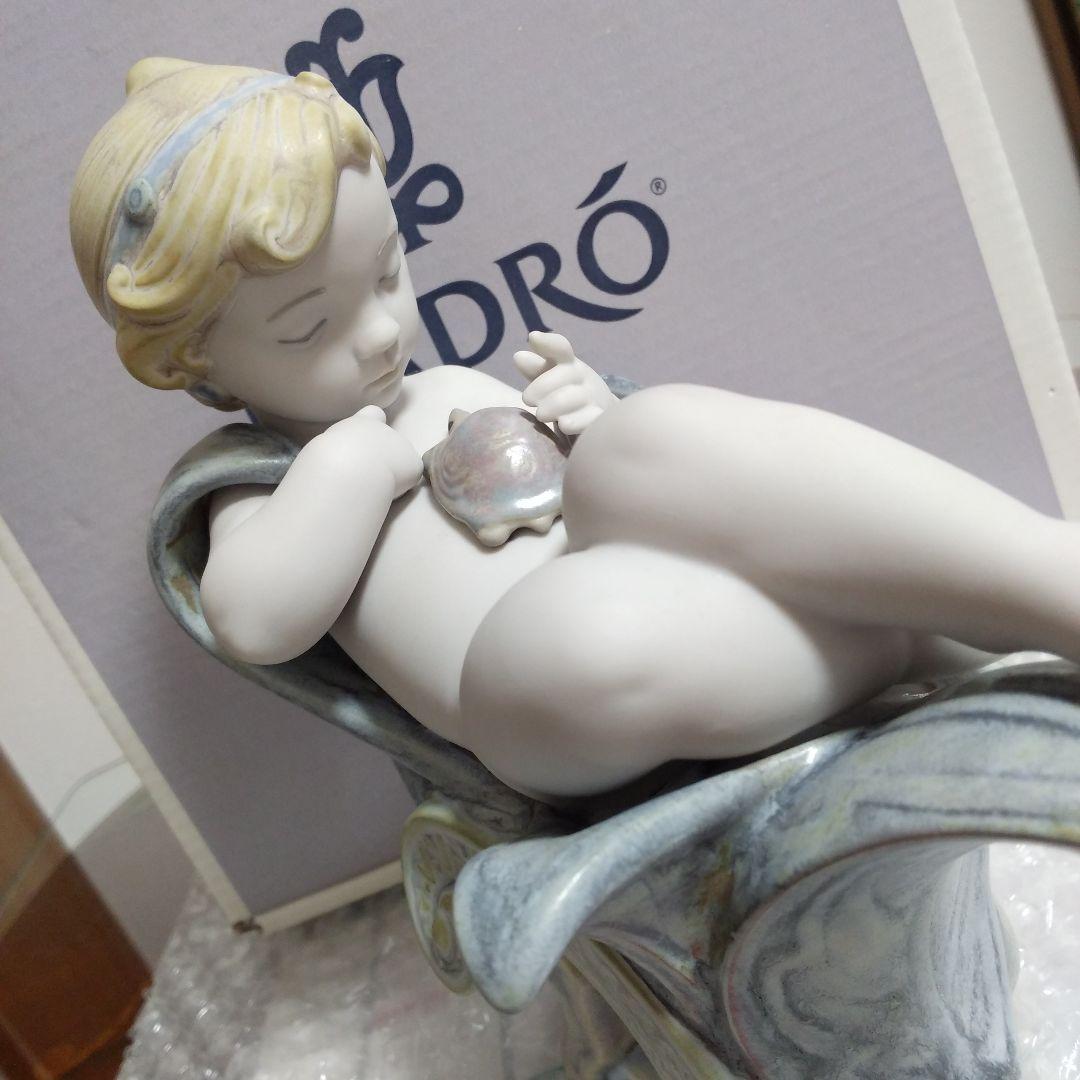 【LLADRO】 リヤドロ インネイト・キュリオシティ No18227