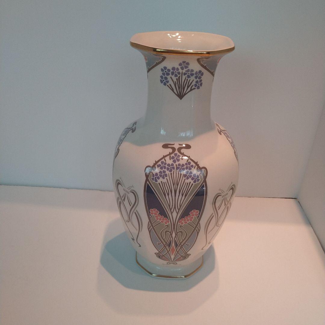 LIBERTY リバティ　アールヌーヴォー風 陶器花瓶
