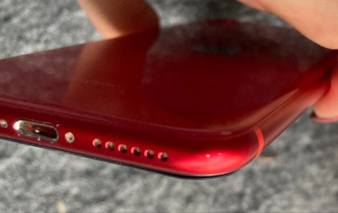 極美品Apple iPhone SE(第2世代)PRODUCTRED