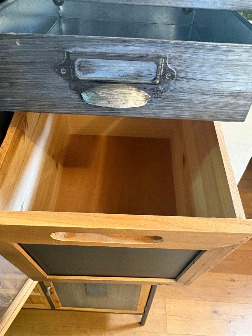 KARE カレ アート ファクトリー 木製キャビネット　ビンテージスタイル