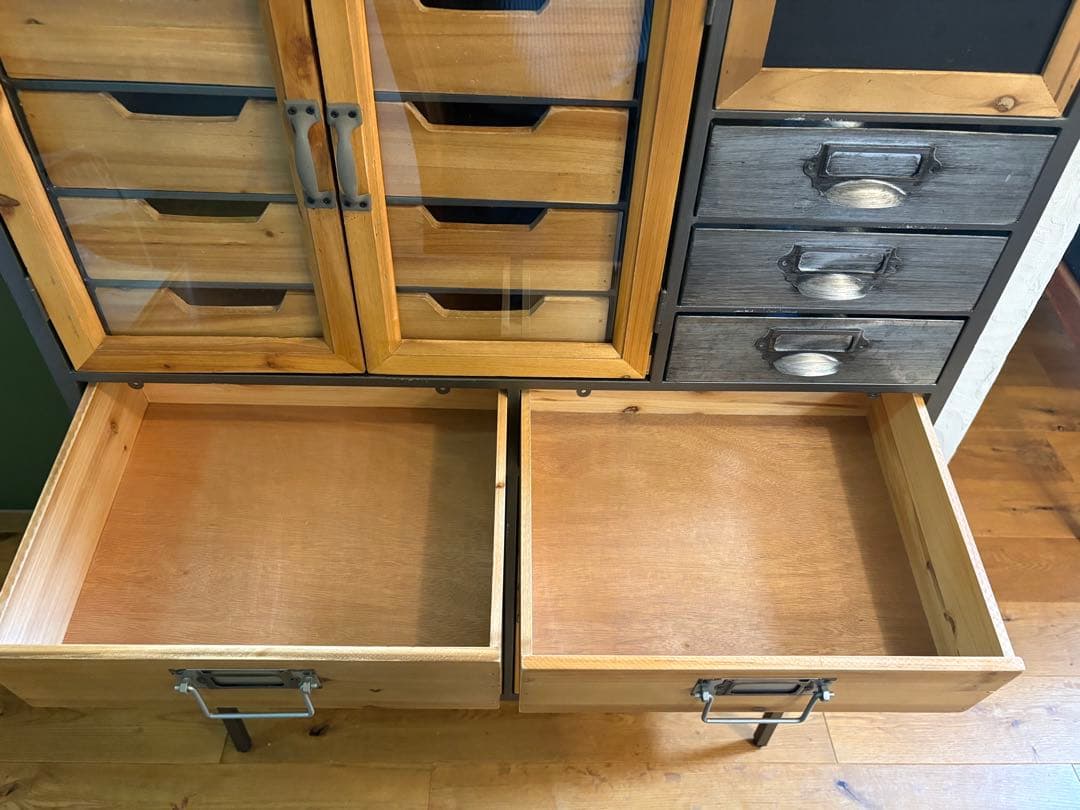 KARE カレ アート ファクトリー 木製キャビネット　ビンテージスタイル