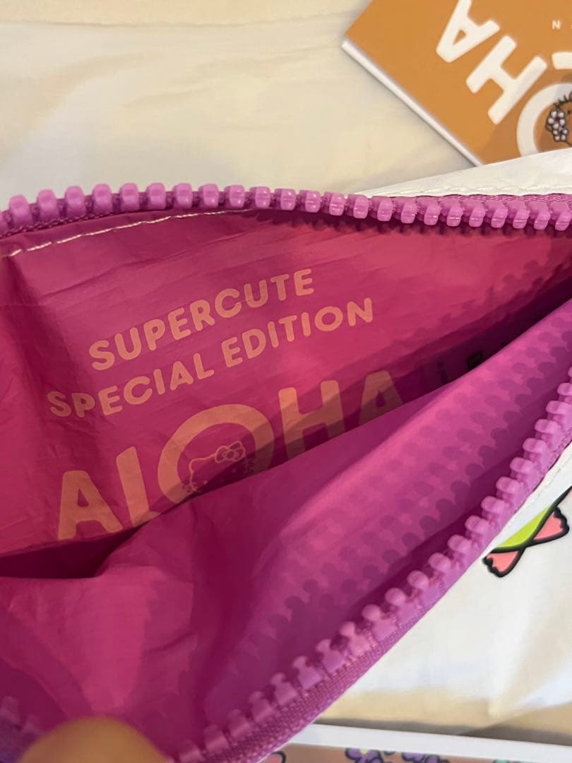 完売品 ハローキティ ハワイ限定ポーチ aloha collection
