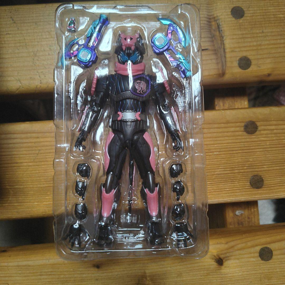 SHFiguarts 仮面ライダーリバイ バイス セット
