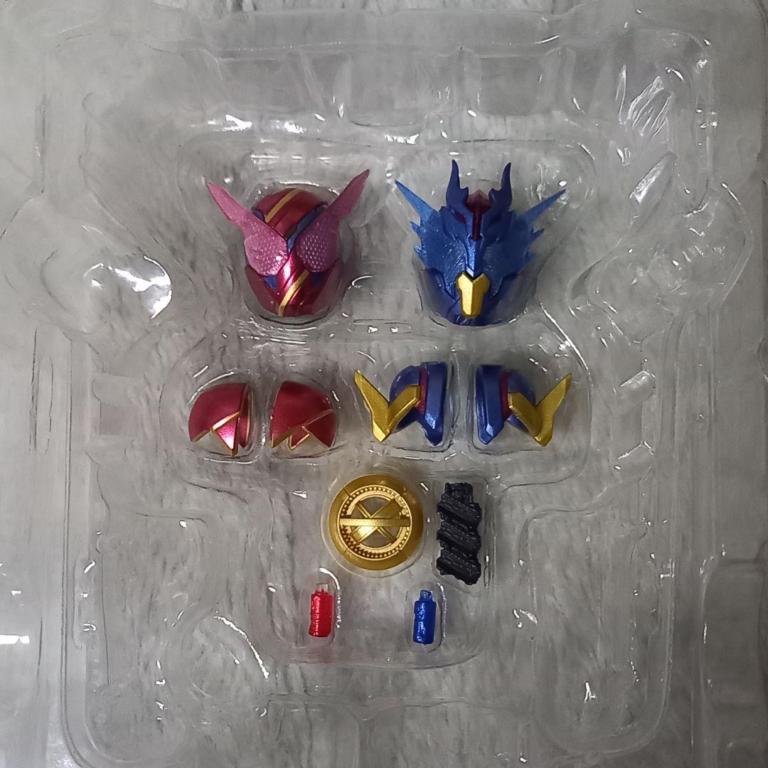 S.H.フィギュアーツ 仮面ライダーエボル フェース1.2.3.セット
